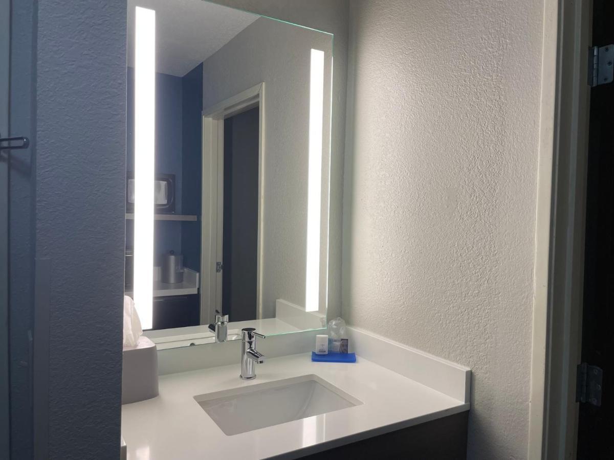 Holiday Inn Express Lapeer By Ihg Luaran gambar